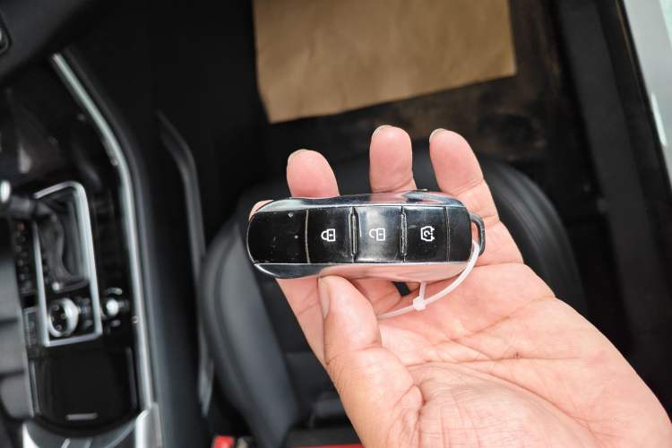 Used Dongfeng Fengon ix7 2020 2.0 TGDI Automatic Two-Wheel Drive Urban Luxury Edition
