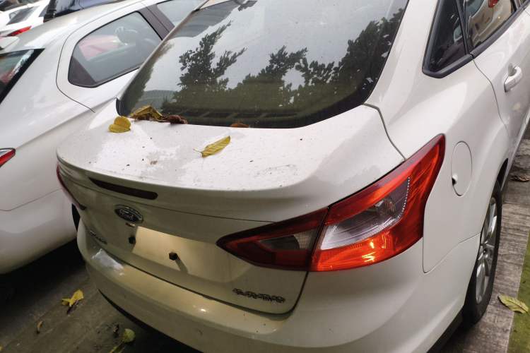 Used Ford Focus 2012 Sedan 1.6L Automatic Comfort Model
