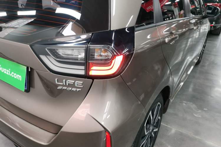 Used Honda LIFE 2021 1.5L CVT SPORT Heartbeat Edition