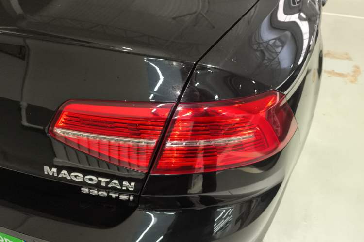 Used Volkswagen Magotan 2018 330TSI DSG Advanced Model
