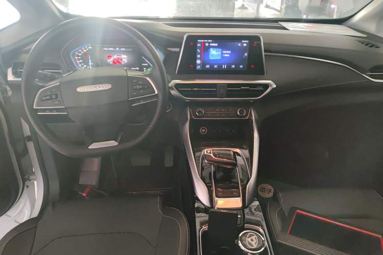 Used SAIC MAXUS EUNIQ 5 2020 1.3T PLUG-IN Elite Edition
