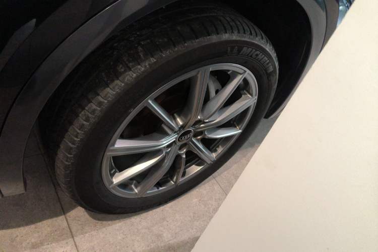 Used Audi Q5L 2022 40T Luxury Elegant Model
