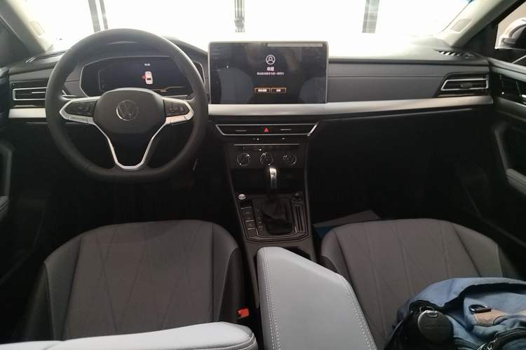 Used Volkswagen Lavida 2024 1.5L Automatic Starry Sky 5 Million Edition