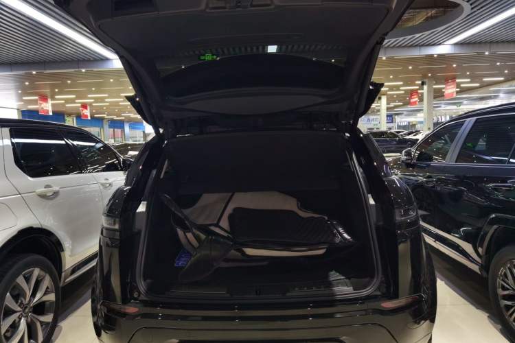 Used Land Rover Range Rover Evoque 2023 Aurora L 249 PS Luxury Edition