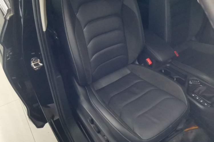 Used Volkswagen Tiguan L 2021 330TSI Automatic Two-Wheel Drive R-Line Enhanced Edition
