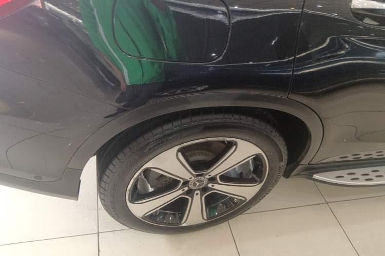 Used Mercedes-Benz GLC 2019 Refreshed GLC 300 L 4MATIC Dynamic Edition
