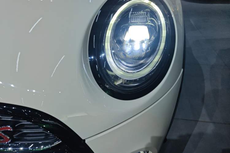 Used  MINI 2019 2.0T COOPER S Artist Five-Door Edition
