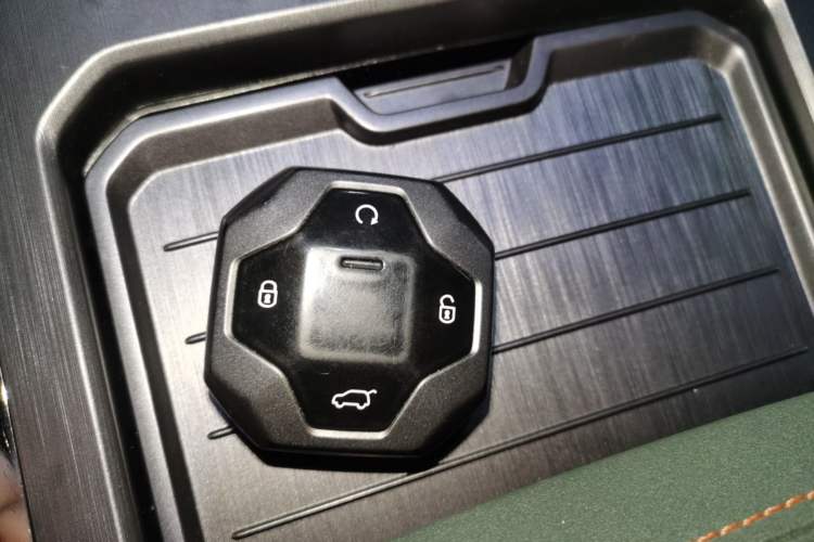 Used JETOUR Traveler 2023 2.0T All-Wheel-Drive CrossPRO
