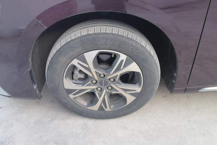 Used SAIC MAXUS G90 2022 2.0T Galaxy Seven-Seater Version
