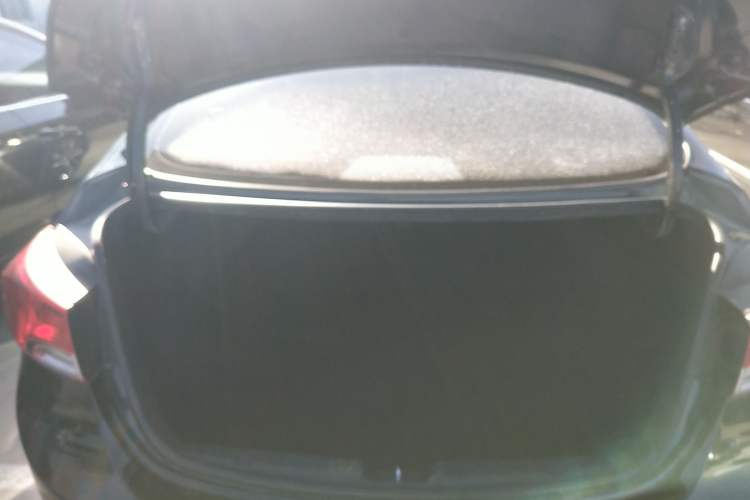 Used Hyundai Elantra 2015 1.6L Automatic Leading Model
