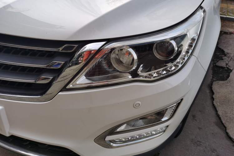 Used Baojun 560 2016 1.8L Manual Luxury Edition
