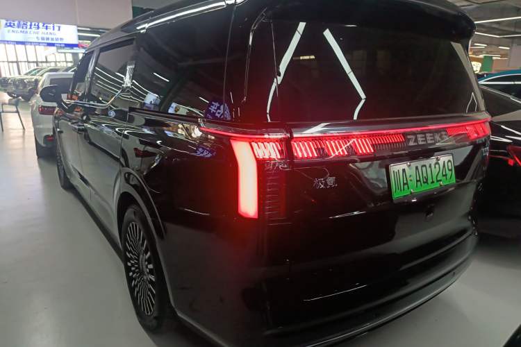 Used Zeekr 009 2022 WE Edition
