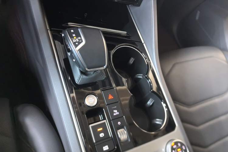 Used Volkswagen Touareg 2022 3.0 TSI Luxury Edition Black Diamond Sport Package
