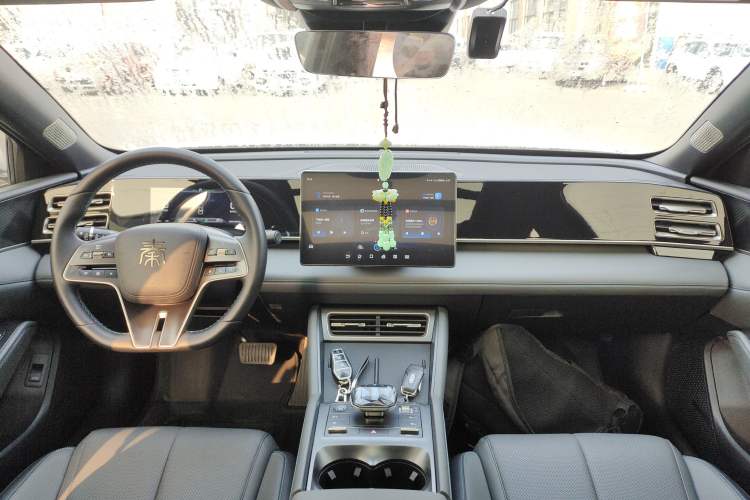 Used BYD Qin L 2024 DM-i 120KM Leading Model
