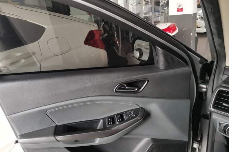 Used Ford Escort 2017 Happiness Edition 1.5L Automatic Fashion Version
