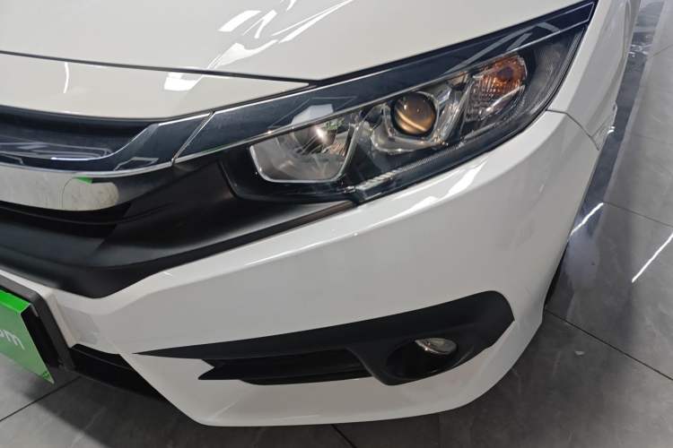 Used Honda Civic 2016 220TURBO CVT Luxury Edition
