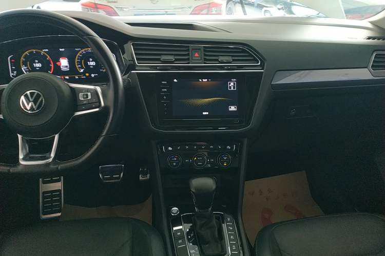 Used Volkswagen Tiguan L 2021 330TSI Automatic Two-Wheel Drive R-Line Enhanced Edition
