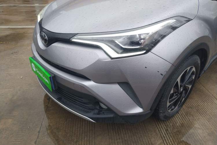 Used Toyota IZOA 2020 2.0L Yichi Version
