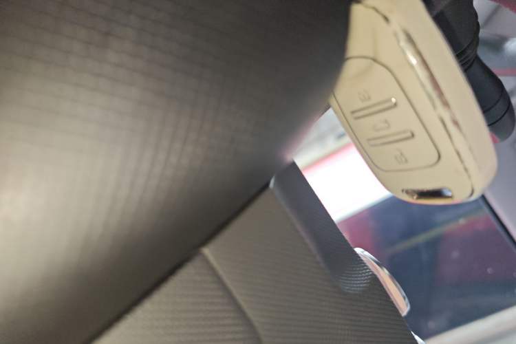 Used Wuling Hongguang MINIEV 2022 Macaron Premium Model – Lithium Ternary Battery
