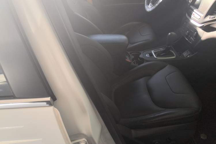 Used  Cherokee 2017 2.0L Superior Edition