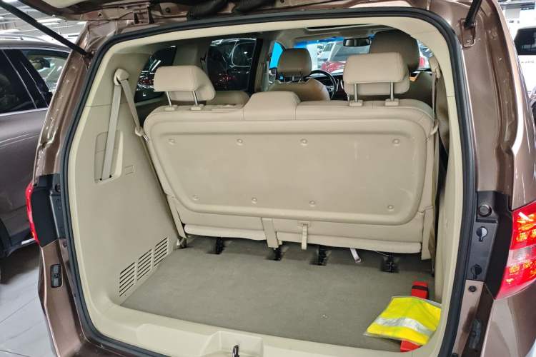 Used Buick GL8 2018 28T Luxury Model China VI Standard
