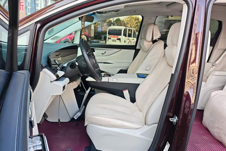 Used Buick GL8 New Energy 2024 Lu Zun Luxury Edition 7-Seater