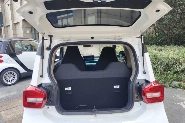 Used  Yuanbao 2022 Smart Version
