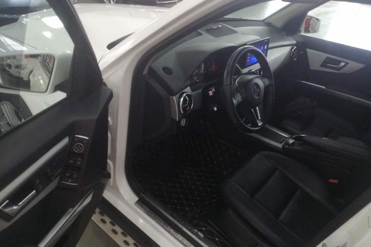 Used Mercedes-Benz GLK-Class 2014 GLK 260 4MATIC Dynamic Model