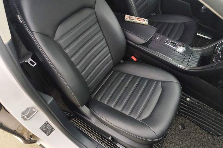 Used Ford Mondeo 2018 EcoBoost 180 Smart Control Fashion Model China VI Standard
