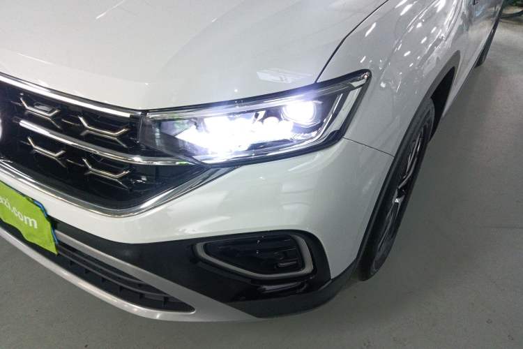 Used Volkswagen Tayron 2023 330TSI Two-Wheel-Drive Luxury Plus Advanced Version
