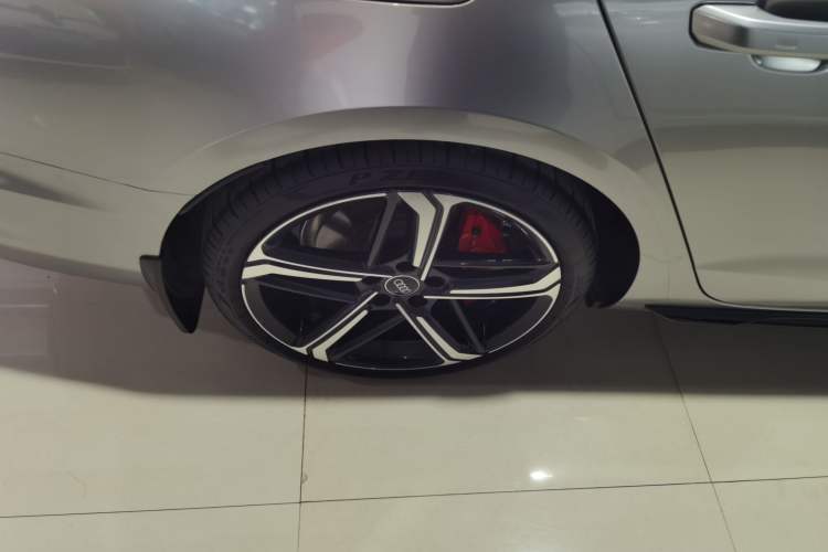 Used Audi A4L 2025 2 Million Units Enjoyment Version 40 TFSI Luxury Dynamic Edition
