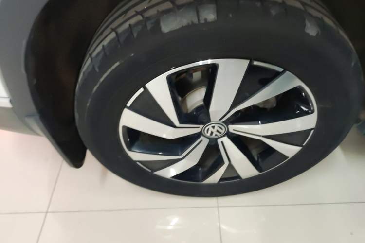 Used Volkswagen Tayron 2022 280TSI Two-Wheel Drive Luxury Smart Connectivity Version