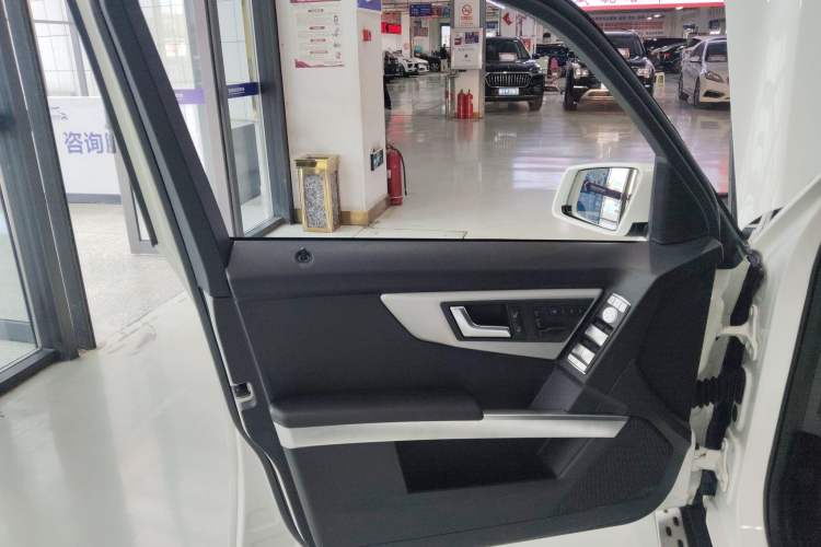 Used Mercedes-Benz GLK-Class 2015 GLK 260 4MATIC Dynamic Edition Ultimate Version