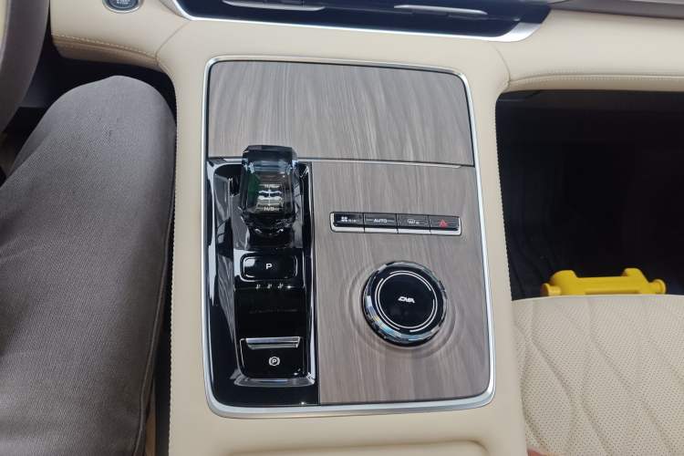 Used Geely Auto Monjaro L 2025 Dongfang Yao 2.0TD Automatic All-Wheel-Drive Wangyue Edition