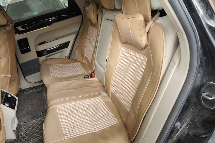 Used Zotye T700 2017 1.8T Dual-Clutch Prestige Model
