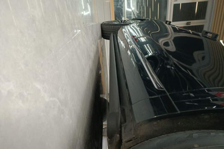 Used Hima AITO M9 2025 Extended-Range Ultra Version 52 kWh 6-Seater
