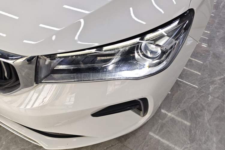 TDK.VehicleDetails.img