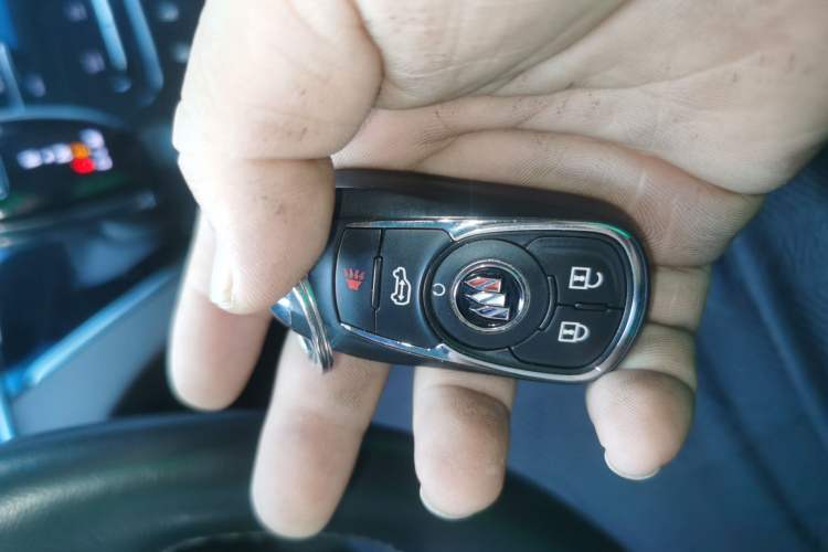 Used Buick GL8 2021 Land Cruiser Executive Class 652T Luxury Model
