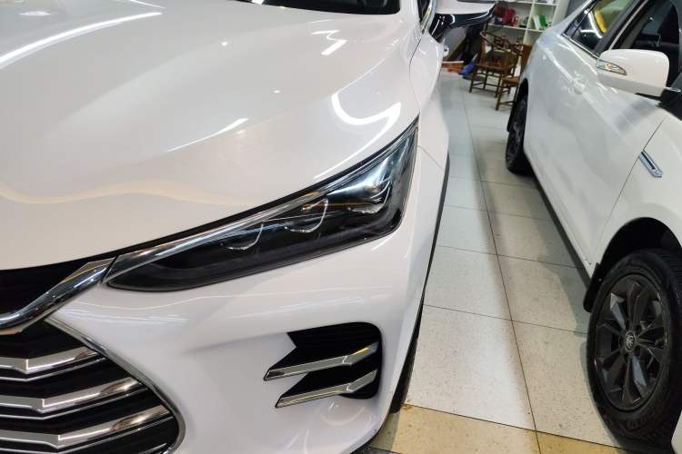 Used BYD Tang New Energy 2019 DM 2.0T All-Wheel Drive Smart Connectivity Enjoyment Model 7 Seats China VI Standard
