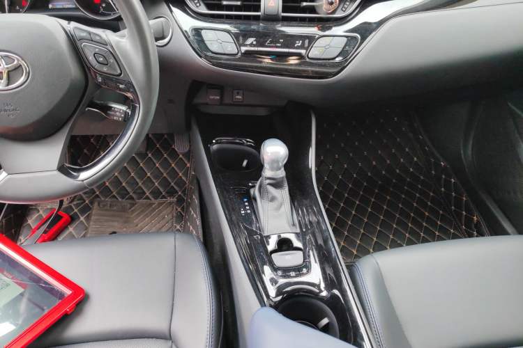 Used Toyota C-HR 2021 2.0L Luxury Edition
