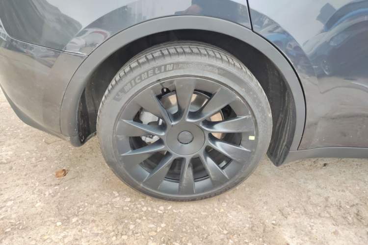 Used Tesla Model Y 2024 Rear-Wheel-Drive Version
