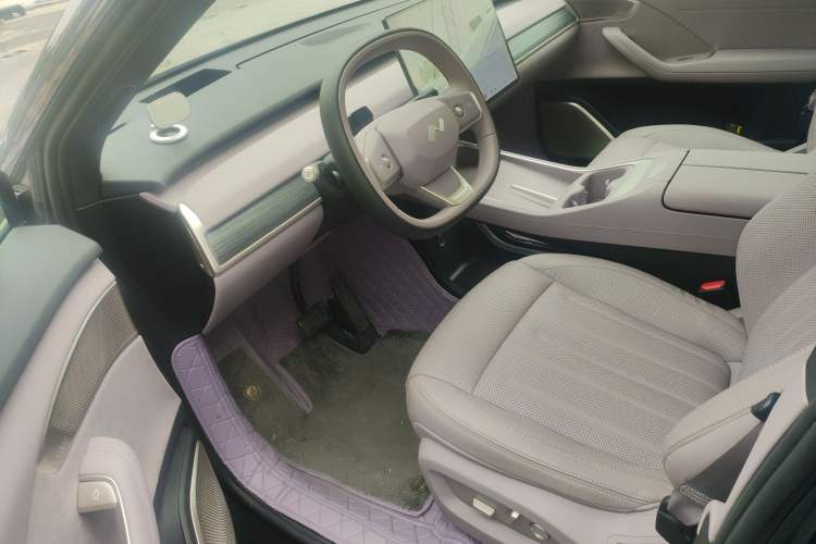 Used ONVO L60 2024 85 kWh Rear-Drive Version
