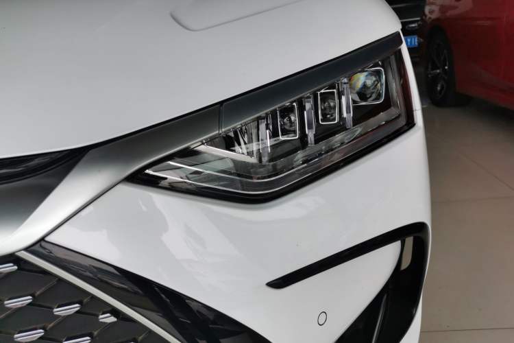 Used BYD Han 2022 DM-i 121KM Prestige Model
