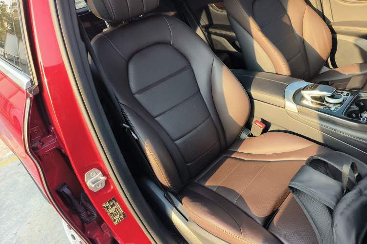 Used Mercedes-Benz GLC 2019 GLC 260 L 4MATIC Dynamic Model
