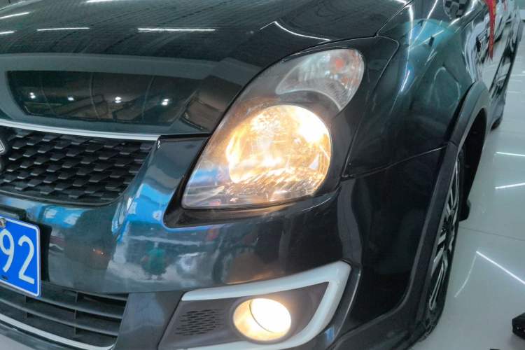 Used Suzuki Swift 2016 1.5L Automatic Fashionable Coolplay Edition
