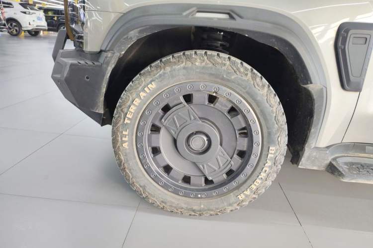 Used JETOUR Traveler 2024 2.0T All-Wheel-Drive Silver Dragon Wings
