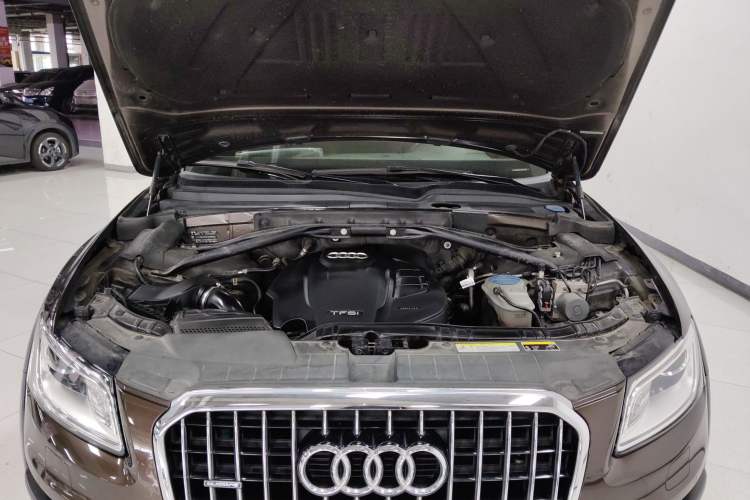 Used Audi Q5 2017 Plus 40 TFSI Technology Model
