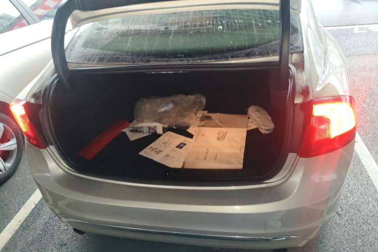 Used Volvo S60 2018 S60L T4 Zhiyuan Edition
