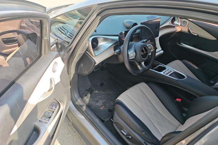 Used BYD Dolphin 2023 420 km Free Version
