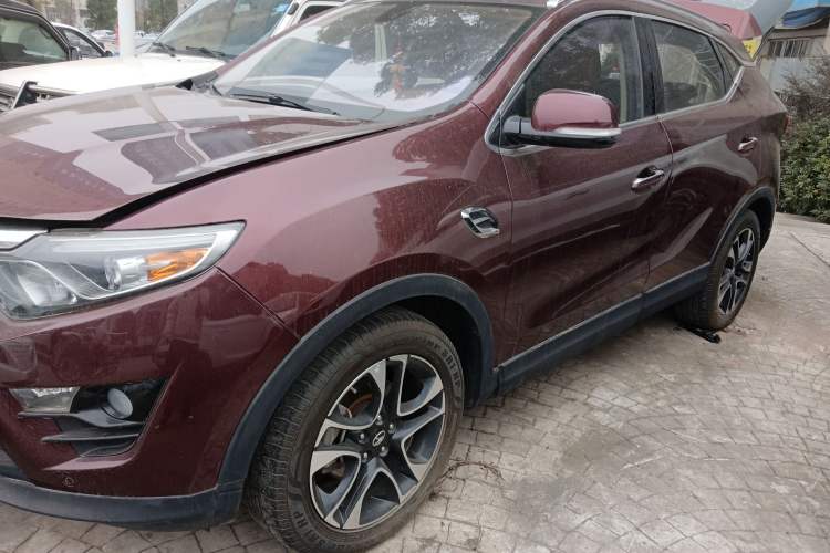 Used Soueast DX7 2015 1.5T Automatic Luxury Model